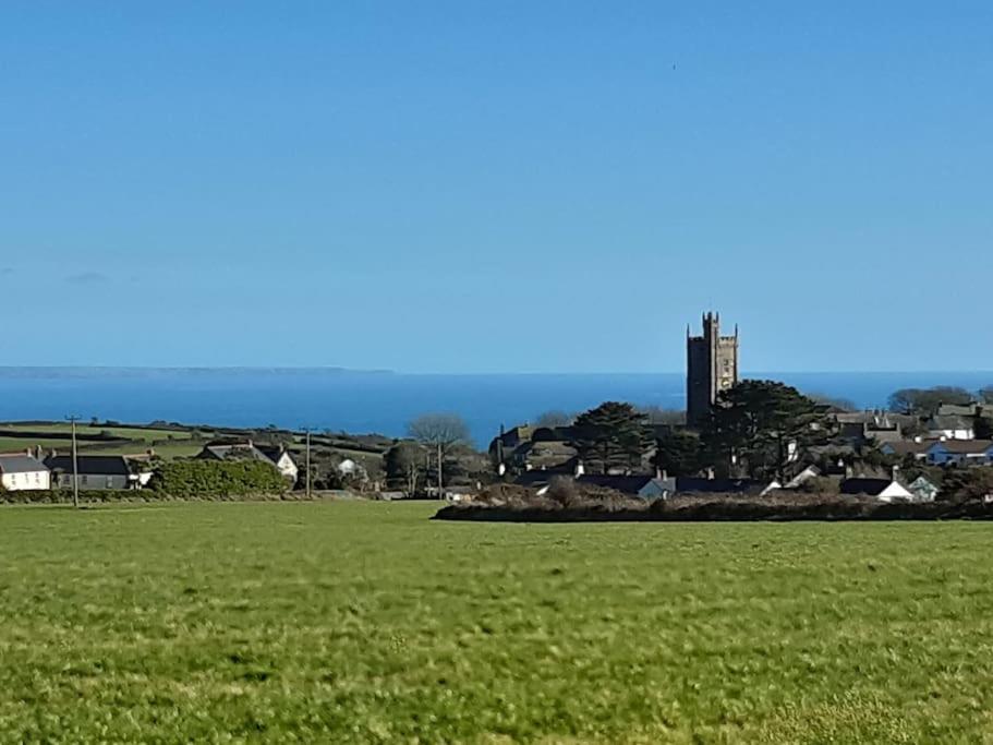 Corvus - Beautiful Half A Mile From Mousehole Holiday home